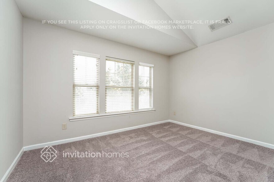 Building Photo - 1350 Aster Ives Dr
