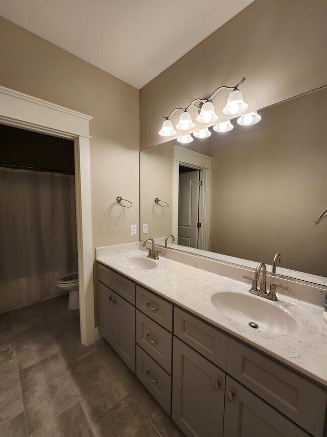 Building Photo - Black Mountain-Sweet Birch Commons***