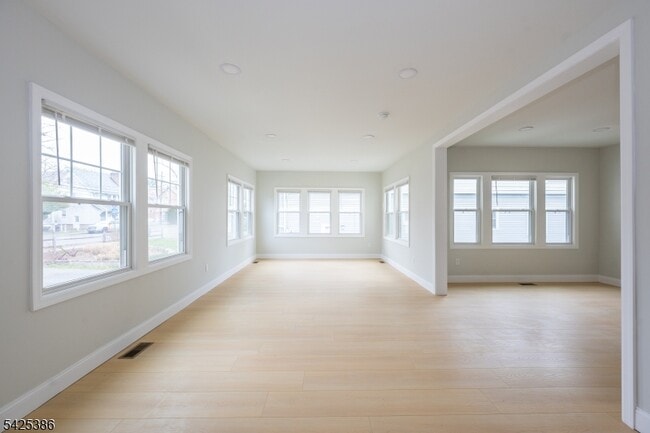 Building Photo - 59 Watchung Ave