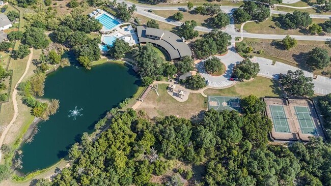 Building Photo - 532 Stone River Dr