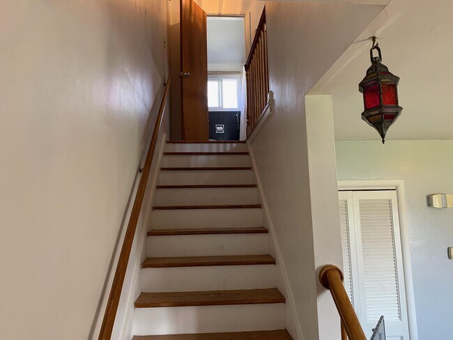 Building Photo - 726 Edgemont Blvd