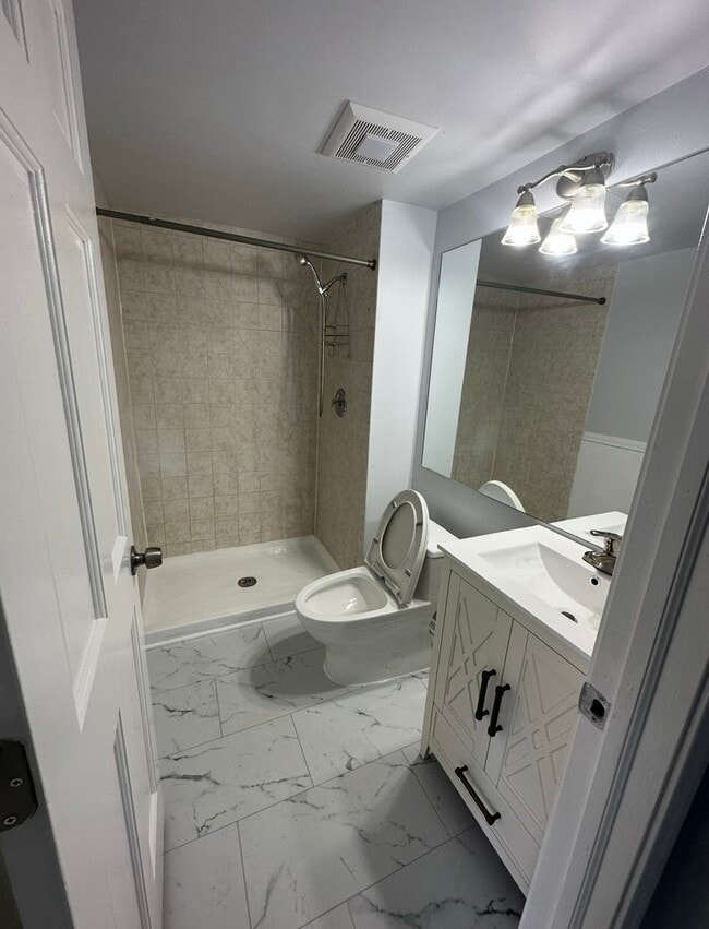 Building Photo - 2061 Windward Ln