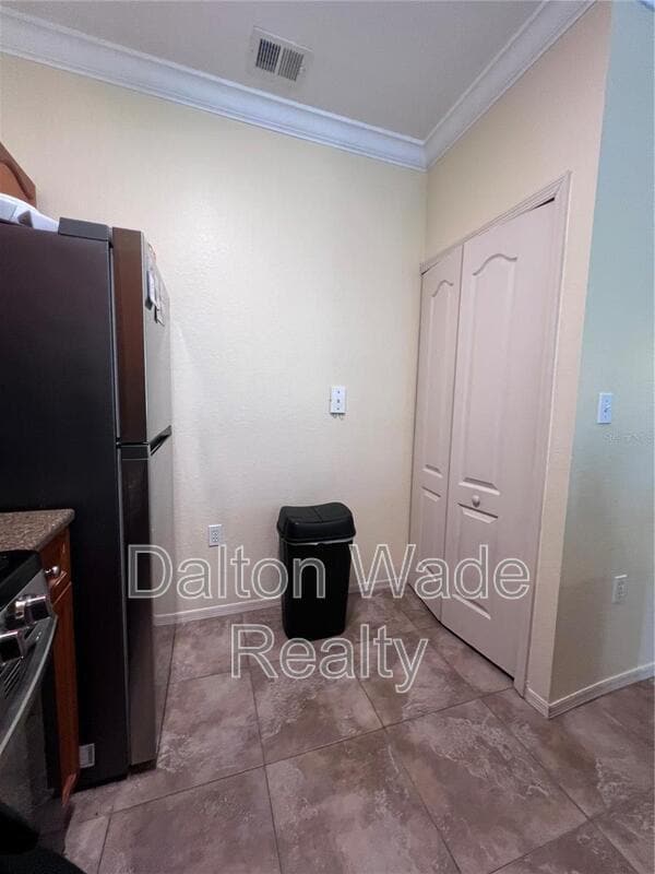 Building Photo - 2730 Via Tivoli