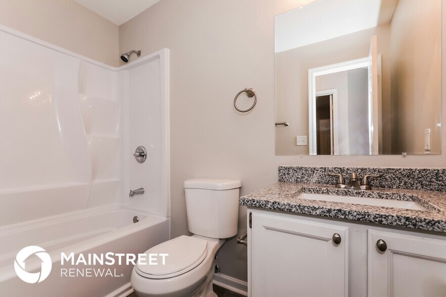 Building Photo - 2927 Faircroft Way