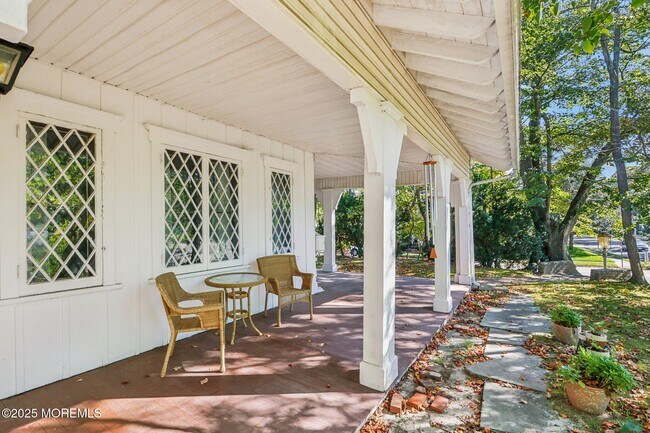 Building Photo - 320 Worthington Ave