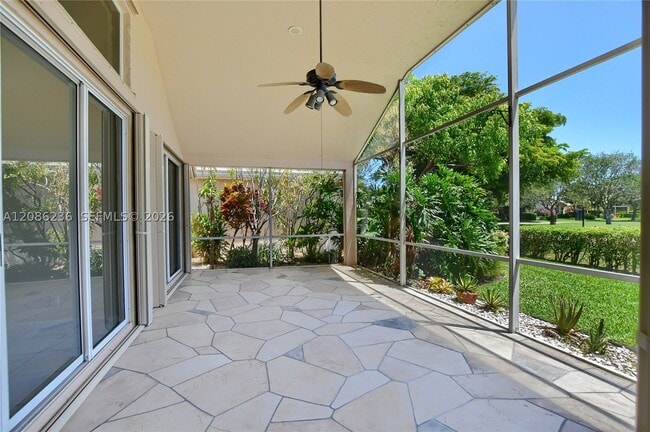 Building Photo - 11622 Creekside Dr