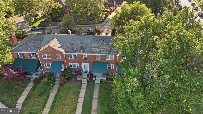 Building Photo - 6467 Blenheim Rd
