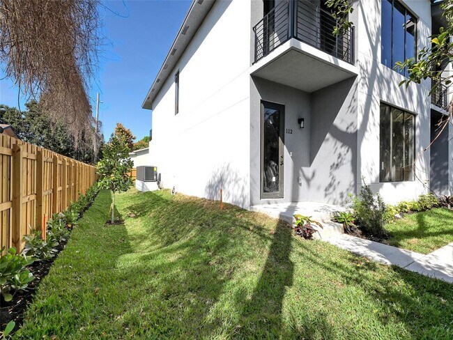 Building Photo - 102-116 NW 41st St