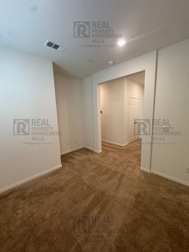 Building Photo - A Home Designed for the Way You Live – Minutes from Talavera Park