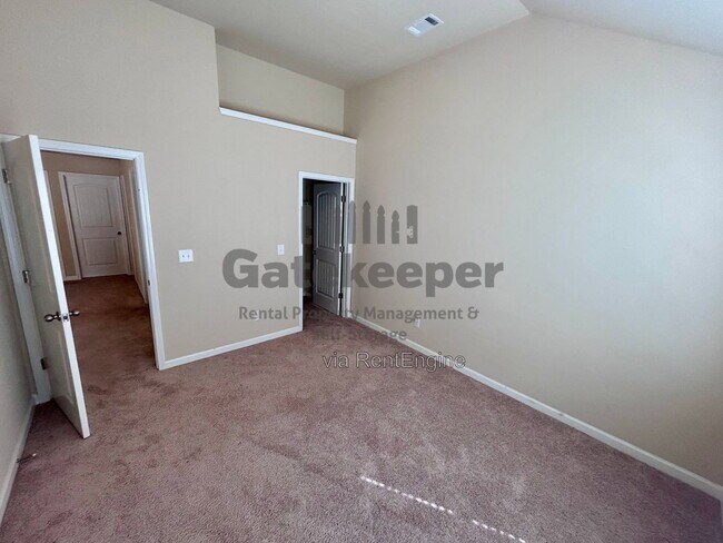 Building Photo - 4743 Chickadee Ln