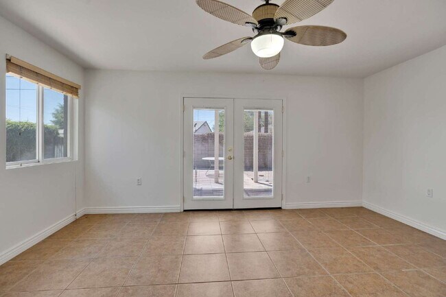 Building Photo - Charming South Scottsdale Ranch  home new ...