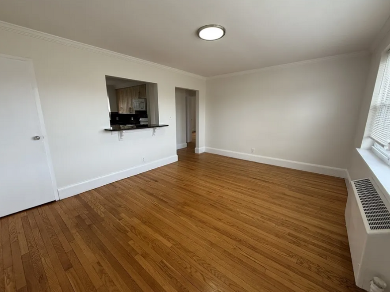 Building Photo - 491 Arborway