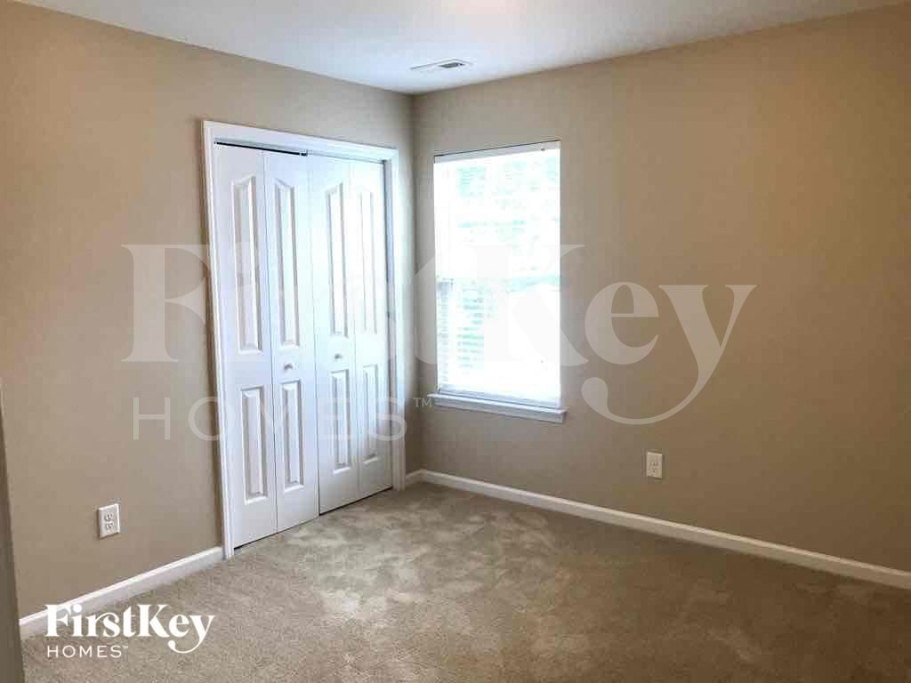 Building Photo - 1428 Paulonia Way