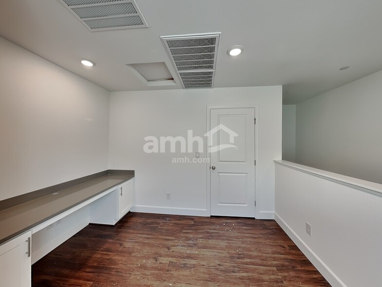 Building Photo - 124 Island Plumeria Ln