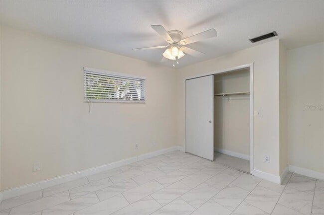Building Photo - 5151 Oakmont Pl