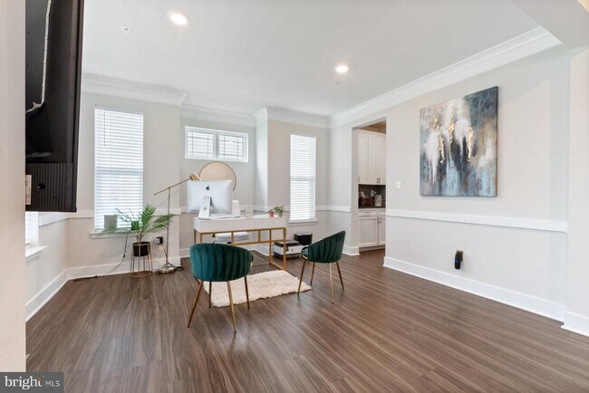 Building Photo - 4378 Shakespeare Cir