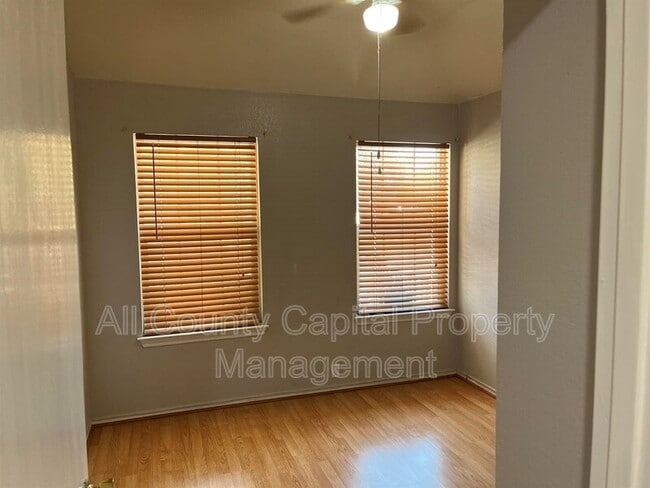 Building Photo - 15004 Antique Finish Dr