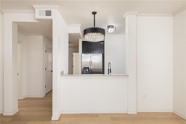 Building Photo - 1115 N Leverett Ave