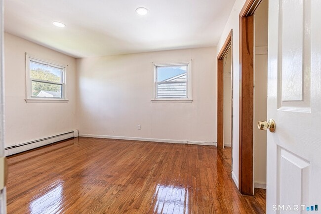 Building Photo - 117 Elizabeth Ann Dr