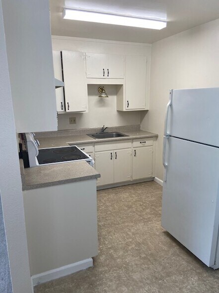 Primary Photo - 2040 Stanton Ave