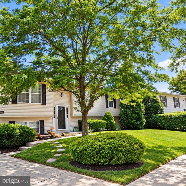 Building Photo - 12631 Hillmeade Station Dr