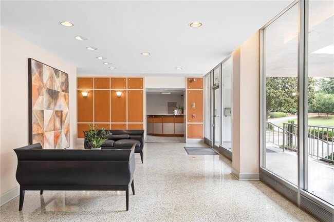 Building Photo - 130 26th St NW