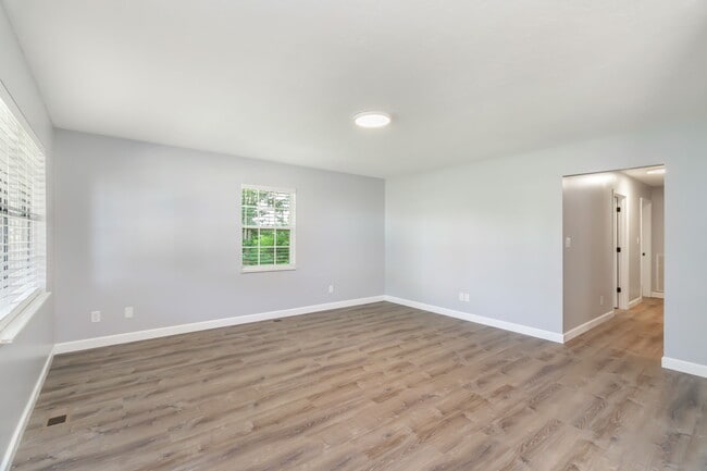 Building Photo - 1826 Tillery St NE