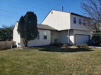 Building Photo - Spacious Home with Great Amenities minutes...