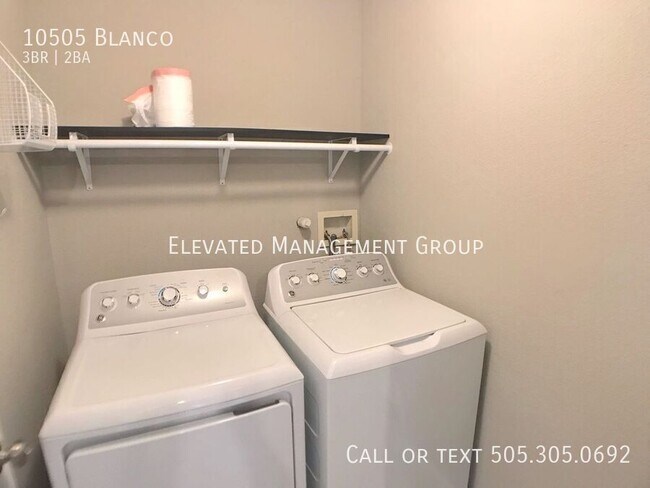 Building Photo - 10505 Blanco-