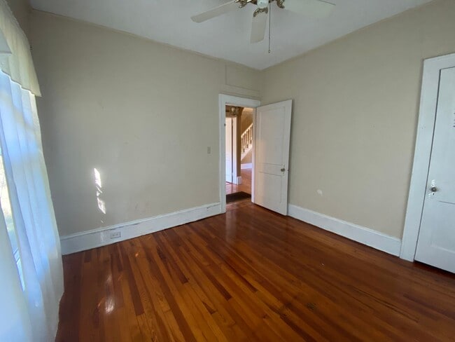 Building Photo - 3 Bedrooms, 1 Bathroom - West Rome House