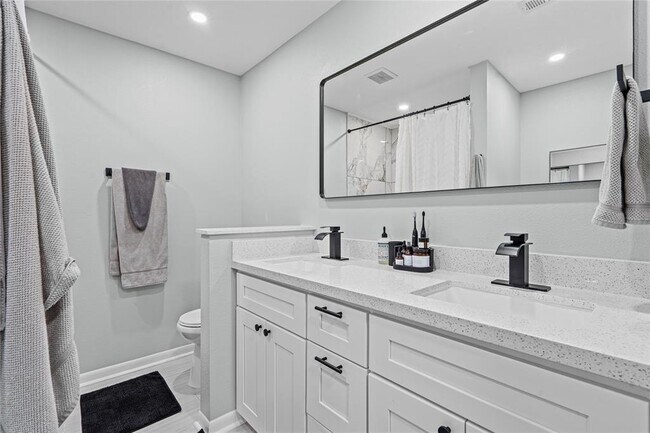 Building Photo - 2503 46th St