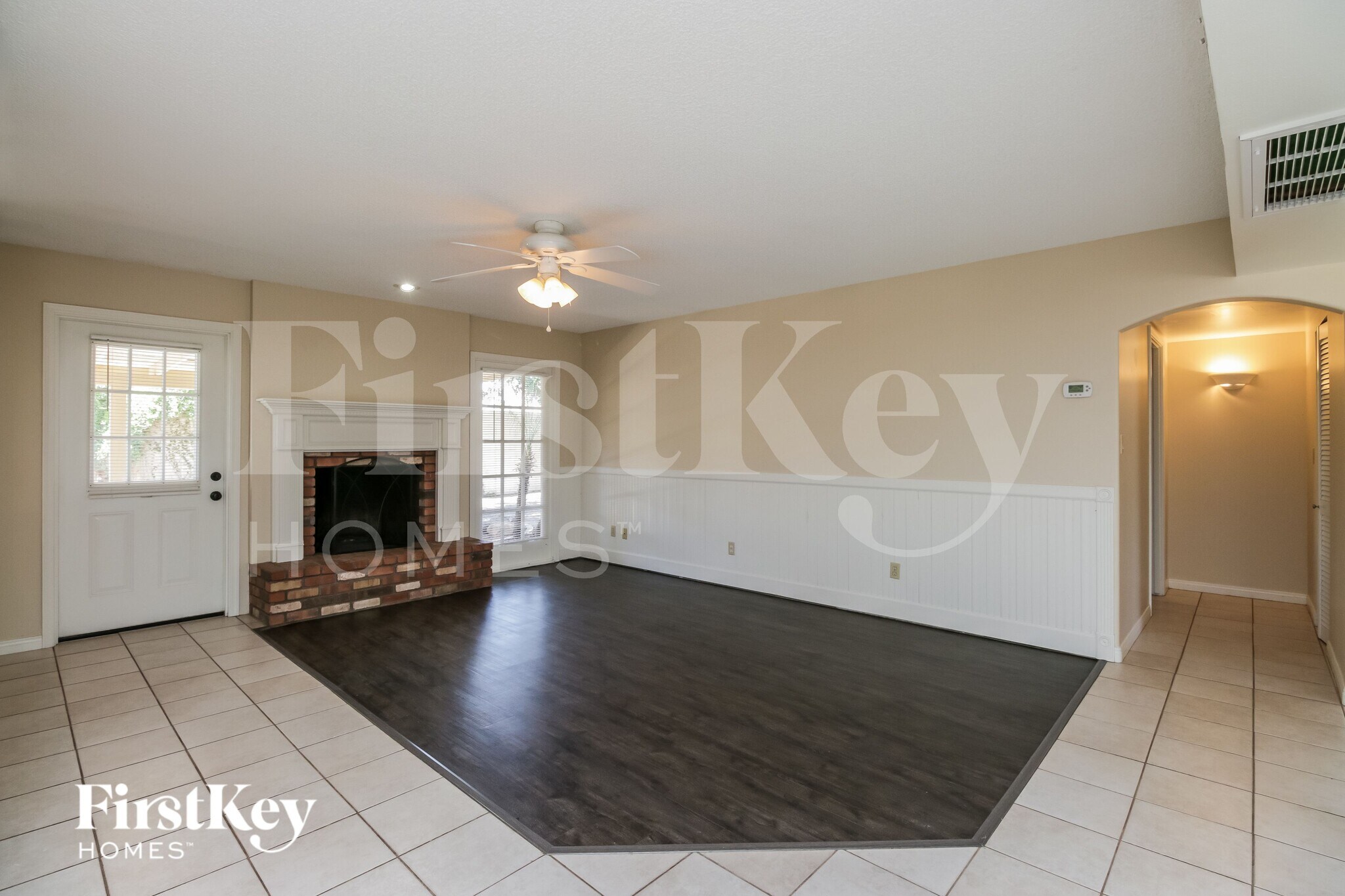 Building Photo - 813 E Todd Dr