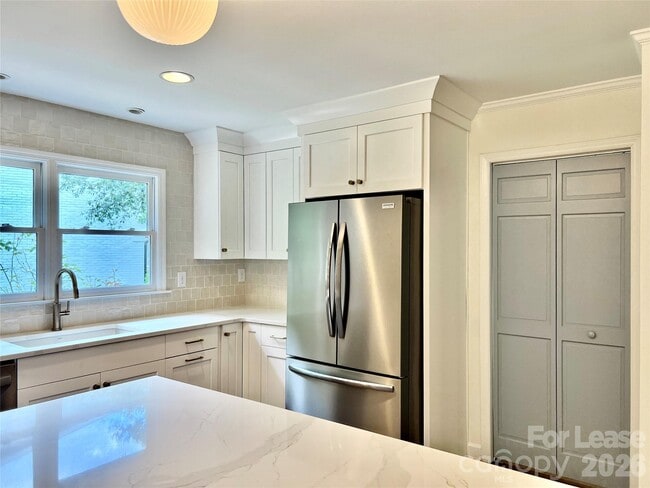 Building Photo - 6414 Greencove Dr