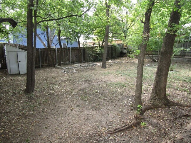 Building Photo - East Austin 3x2 Home Near Downtown & UT