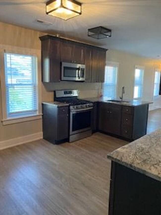 Building Photo - 428 Talcott Ave