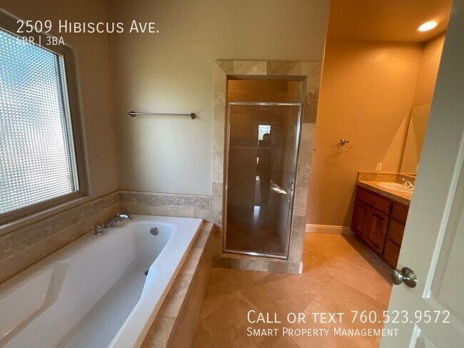 Building Photo - Best Deal in Vista!