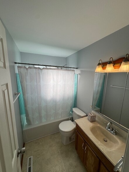 Building Photo - 1241 Eagle St