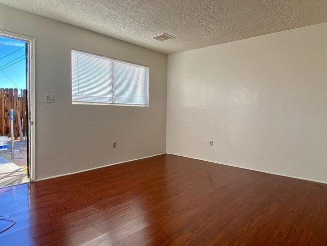 Building Photo - 121 S Norma St