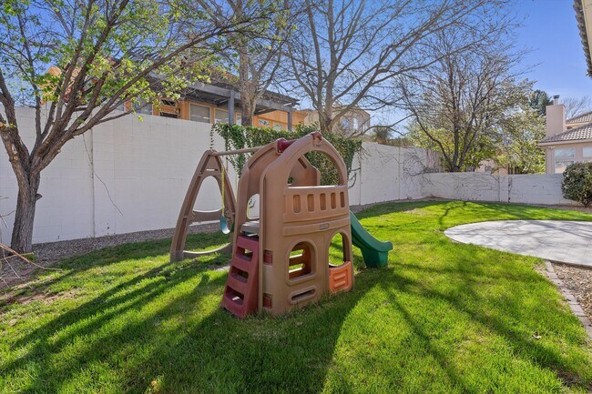 Building Photo - 11421 Desert Classic Ln NE
