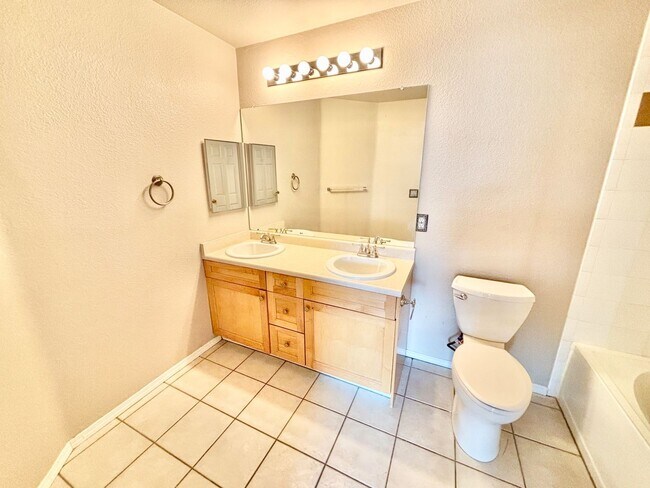 Building Photo - 6458 Silver Mesa Dr