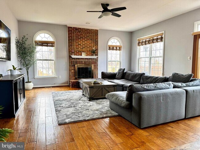 Building Photo - 14202 Hartwood Ct