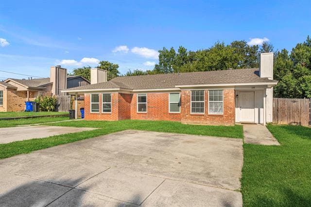 Building Photo - 128 Oakwood Ln