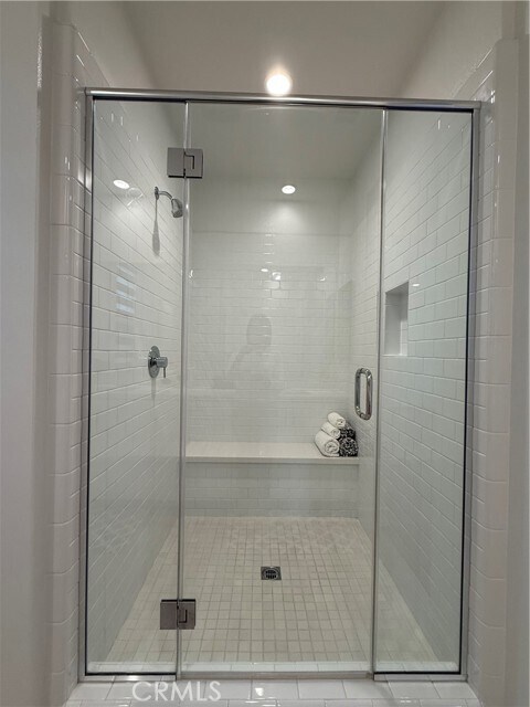 Building Photo - 273 Novel