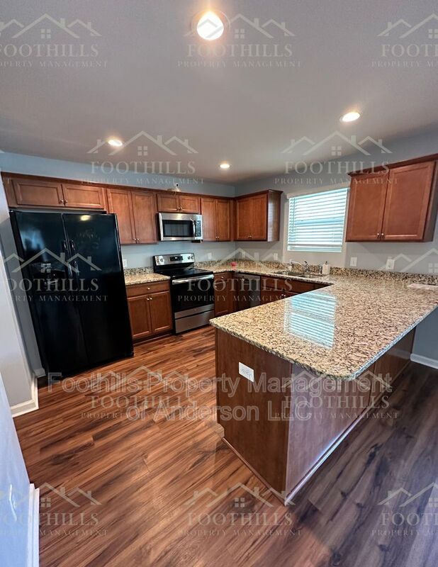 Building Photo - 123 Traditions Blvd