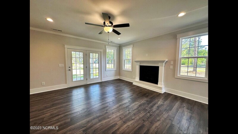 Building Photo - 623 Muscadine Ln