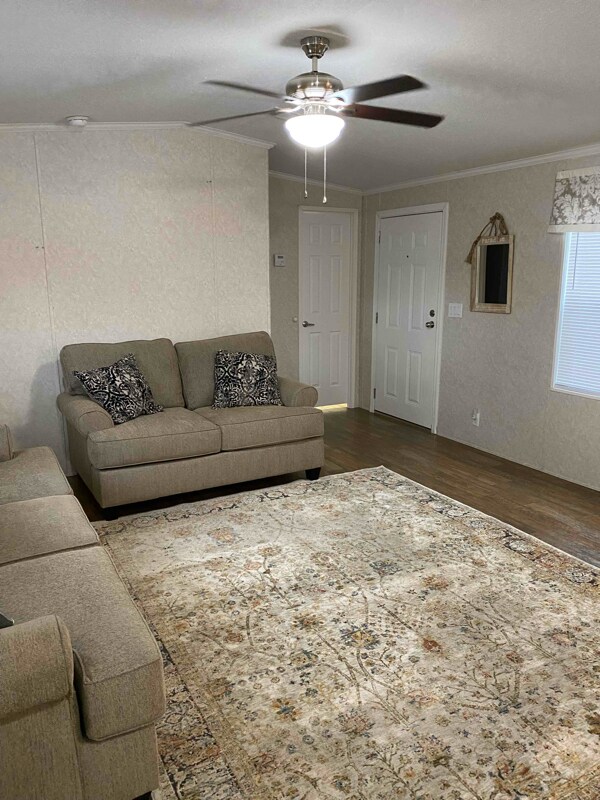 Building Photo - 9514 Chris St