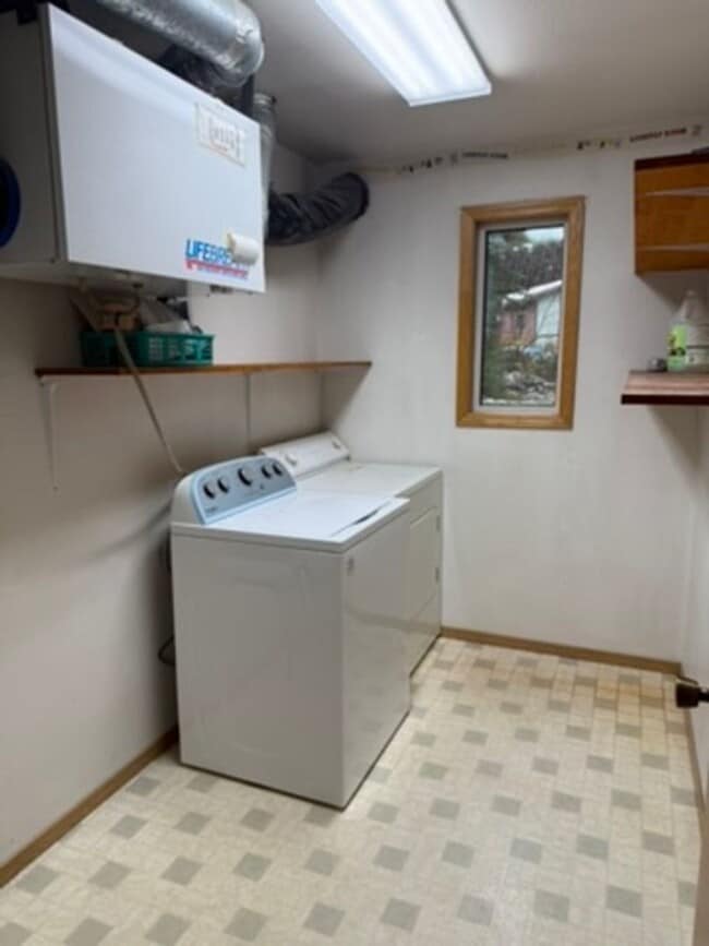 Building Photo - 3074 Timberbrook Dr