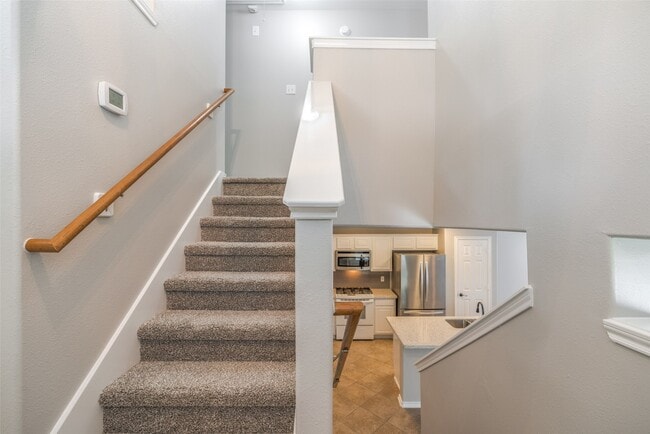 Building Photo - 34 Marble Rock Pl