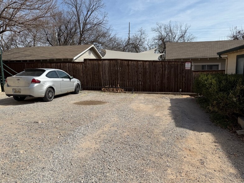 Building Photo - 1117 NW 38th St