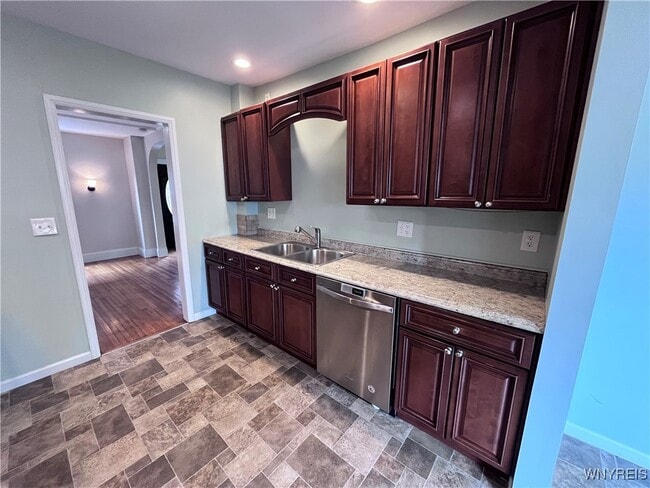 Building Photo - 45 Delham Ave